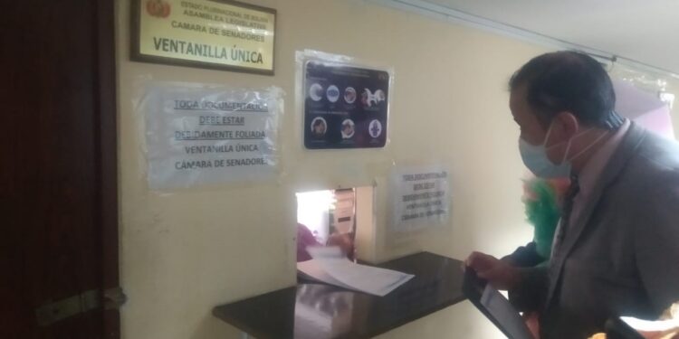 La Upab hizo entrega al senado de carta para volver a tratar royecto de ley de reducción de plásticos.