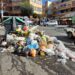 La basura acumulada en la plaza Quiroga, en el Macrodistrito Max Paredes.