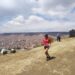 Sky warmis: entre montañas, bosques y cielo azul