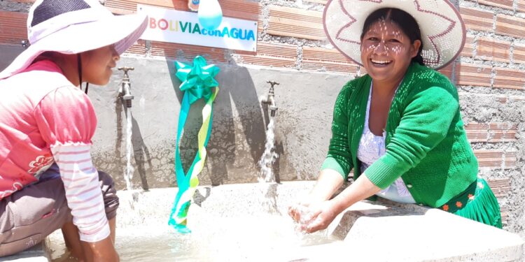 Bolivia con Agua llevará agua segura a 2.000 familias este 2022