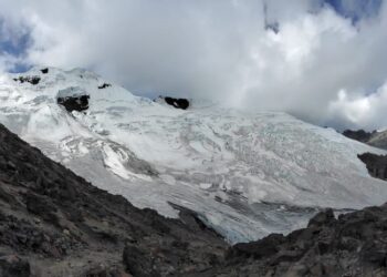 Preocupante reducción de la capa de los glaciares en la Cordillera de Apolobamba