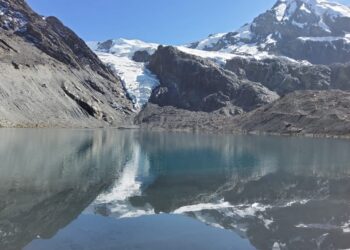Apolobamba permanece alerta ante cualquier ruptura de lagunas glaciares