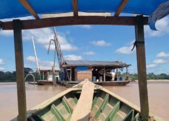 Las operaciones ilegales en río Madre de Dios. Foto: AJAM