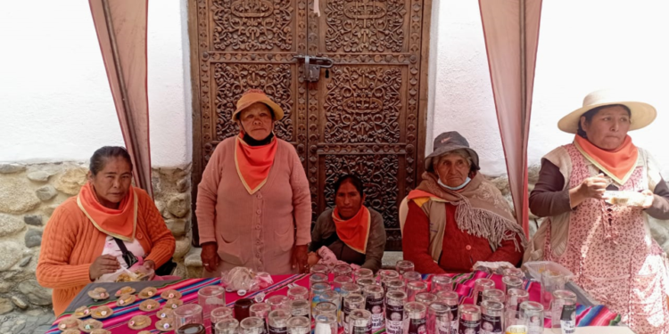 Recicladoras: “estamos desde las siete de la noche a una de la mañana”