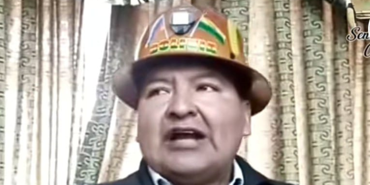 Ministro Santos: “vamos a acelerar contratos mineros en áreas rurales”