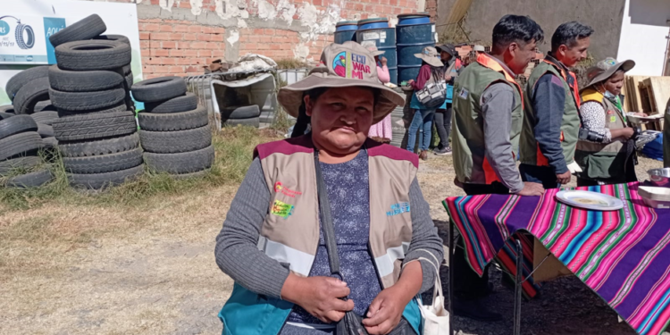 En el Día Internacional Libre de Bolsas de Plástico, mujeres recicladoras reciben equipamiento