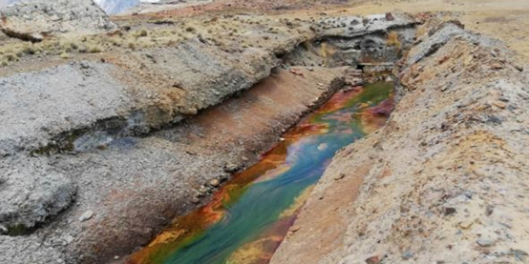 26 empresas contaminan Viacha: comunarios exigen su salida inmediata