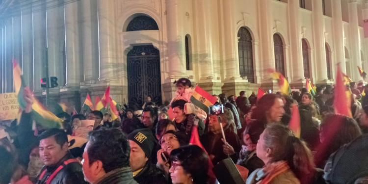 “Abrogación del paquete incendiario: se activa alerta internacional”