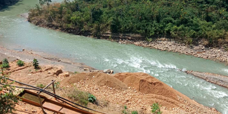 Cooperativistas mineros logran doblegar al gobierno para que levante acción popular