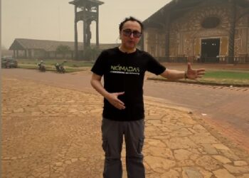 Roberto Navia en una cobertura en la Chiquitanía.