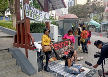 Protestas en puertas del Sernap y del ministerio de Defensa exigen apoyo para sofocar incendios en Parque Madidi