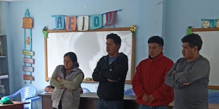Tres Marías: en ausencia de dirigentes en clandestinidad posesionan a directorio paralelo «pro minería del oro»