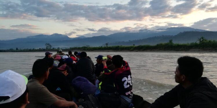 En Palos Blancos denuncian ante fiscalía a mineros ilegales y a un exviceministro