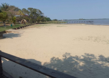 Defensores y autoridades impulsan ley para declarar como Área Protegida Municipal la Laguna Suárez