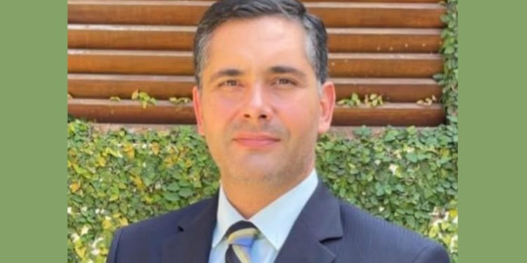 Empresario agropecuario Óscar Justiniano asume Ministerio de Medio Ambiente y Agua e interinato de Desarrollo Productivo