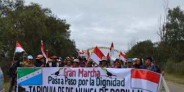 Marcha en defensa del ärea protegida Reserva Nacional de Flora y Fauna Tariquía. Foto: CEDIB