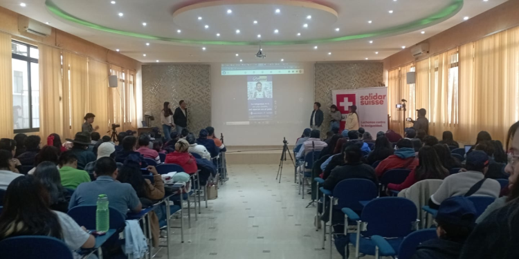 Encuentro Redcom: Bolivia, un país en estado latente de conflicto