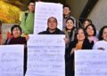 Representantes del gremio periodístico y la sociedad civil a las afueras de la ALP.