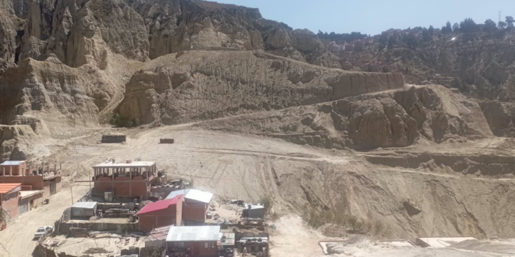 Construcciones en áreas protegidas y sitios inestables amenazan a La Paz